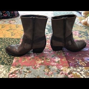Born Boots